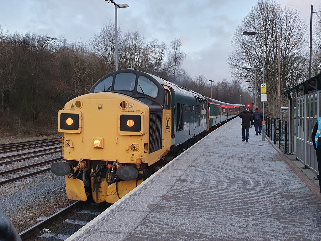 37025 2F10 Rhymney 12/02/2020 2F10 0743 Rhymney to Cardiff… Flickr