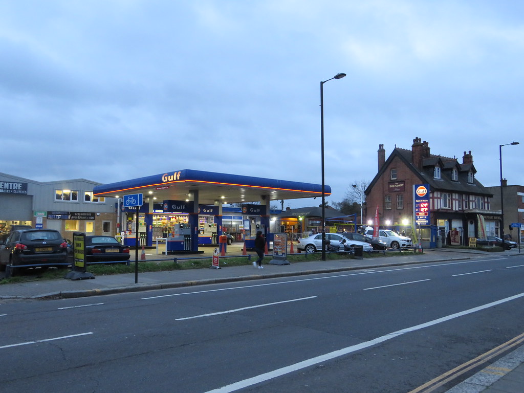 Gulf Boundary Service Station, High Street, Enfield, Nor… Flickr