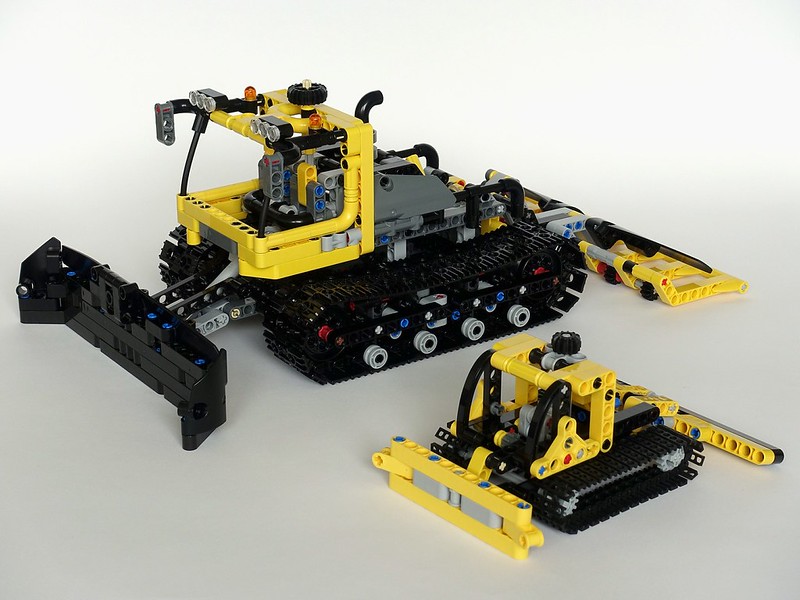 [CMODEL] 42094 Snow Groomer LEGO Technic and Model