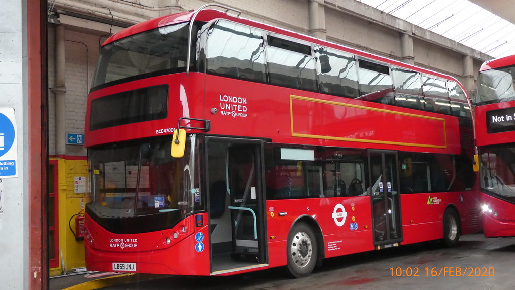 P1000826 BCE47001 LB69 JNJ at Shepherd's Bush Bus Garage W… Flickr
