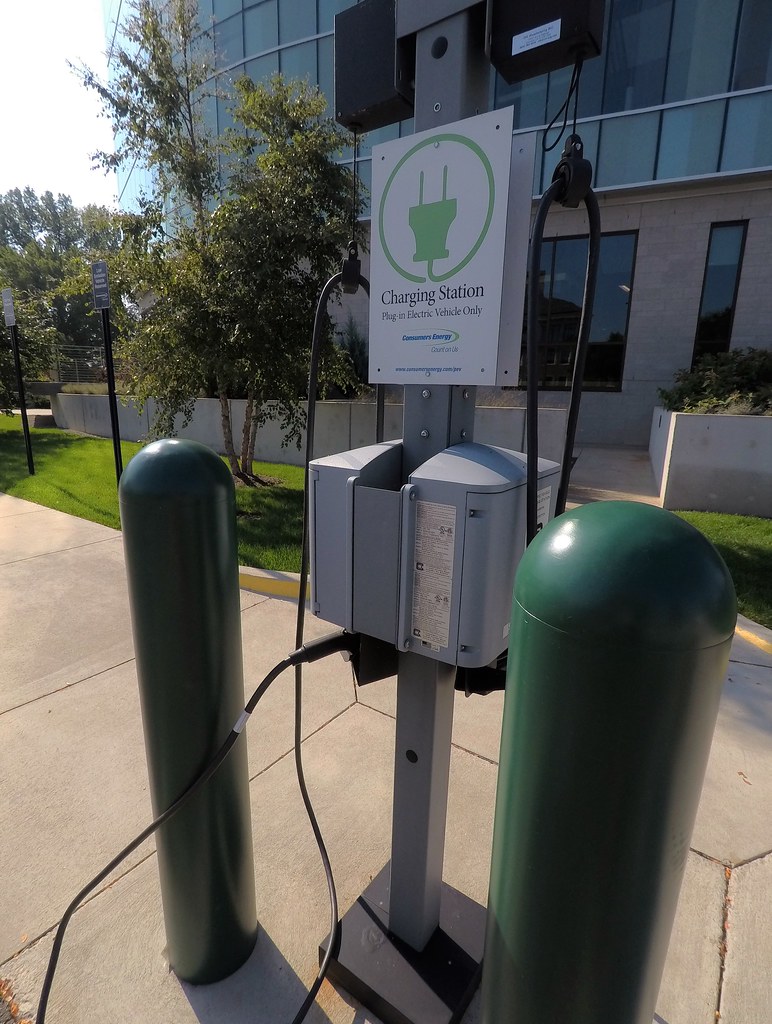 Charging station in downtown Grand Rapids 9/2019 a photo on Flickriver