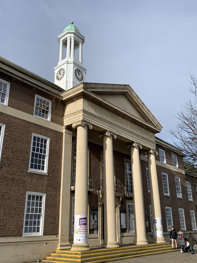 WORTHING TOWN HALL Steve MCCATHIE Flickr