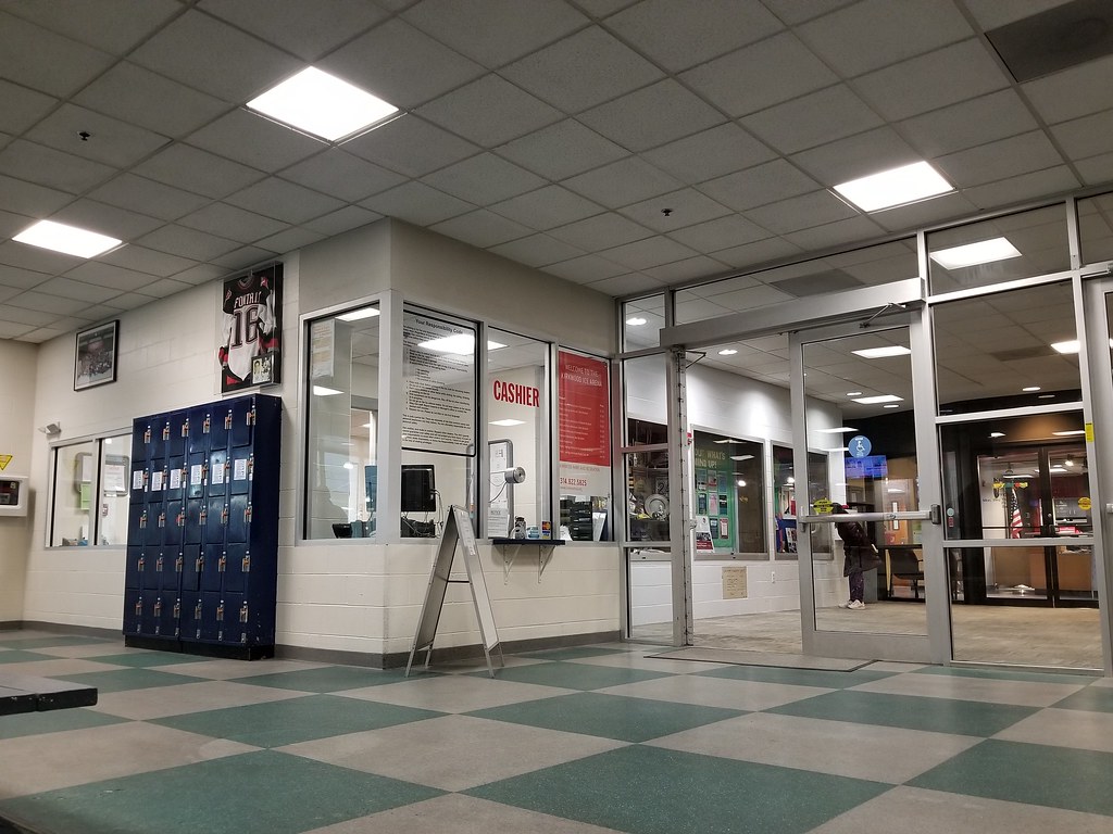 Kirkwood, MO Ice Rink Office_20200210_194135 (3) WampaOne Flickr