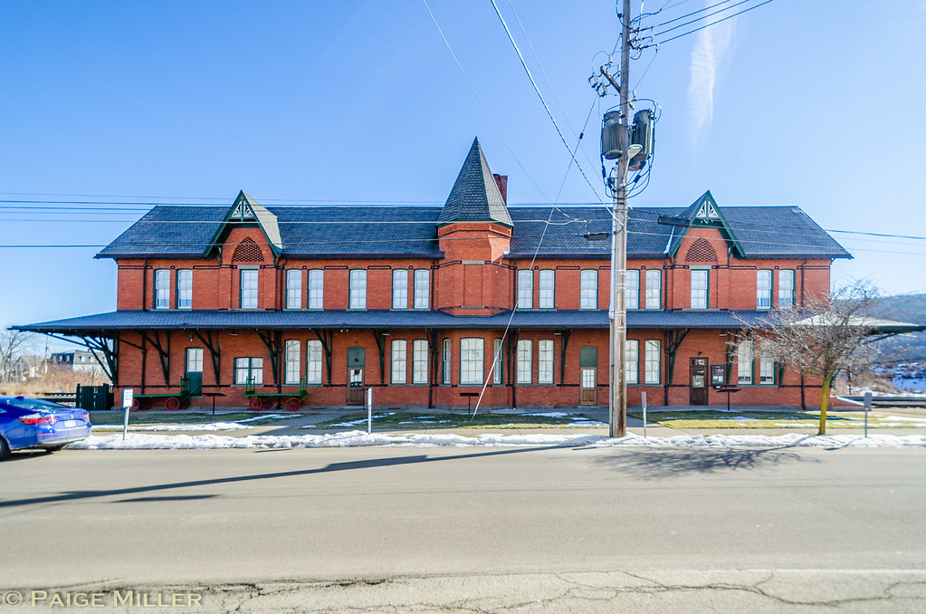 Sayre, PA 1881 Lehigh Valley Railroad Station, now the Say… Flickr