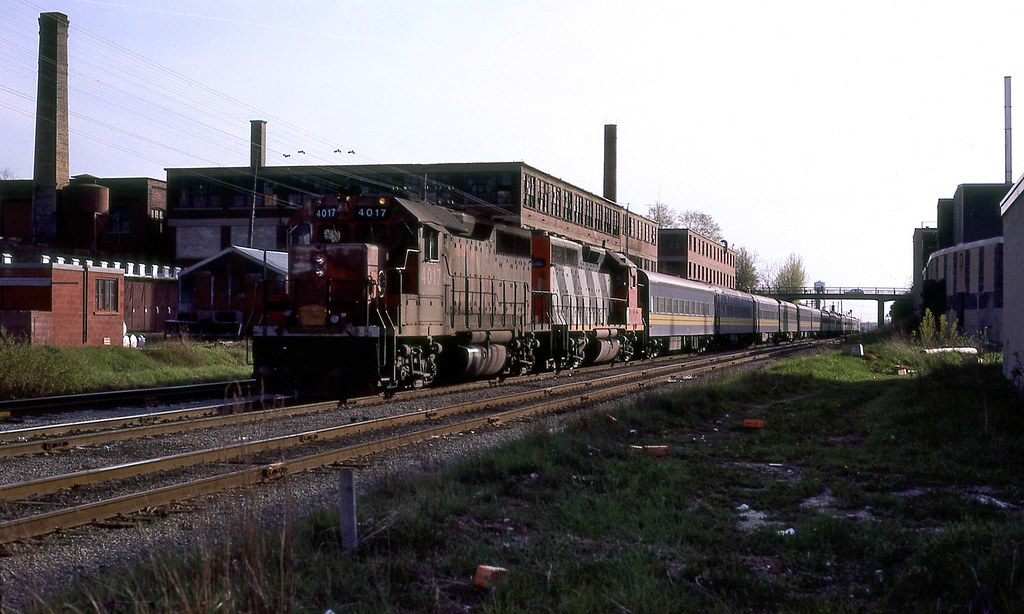 Weldon 2 068 GIMPED (Large) 1981 May 08 VIA eastbound pass… Flickr