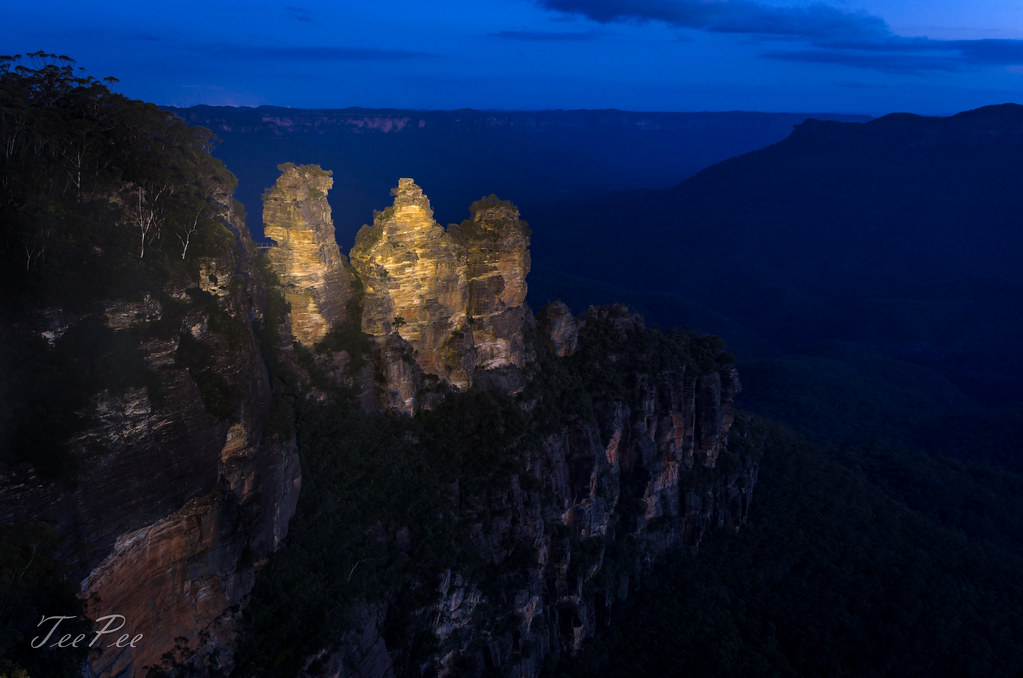 Three sisters at night, Katoomba I was pretty much the onl… Flickr