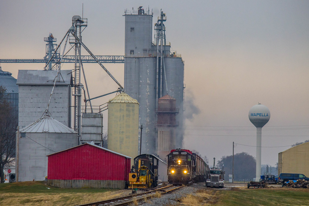 Wapella An Illinois Terminal Belt grain train slowly crawl… Flickr