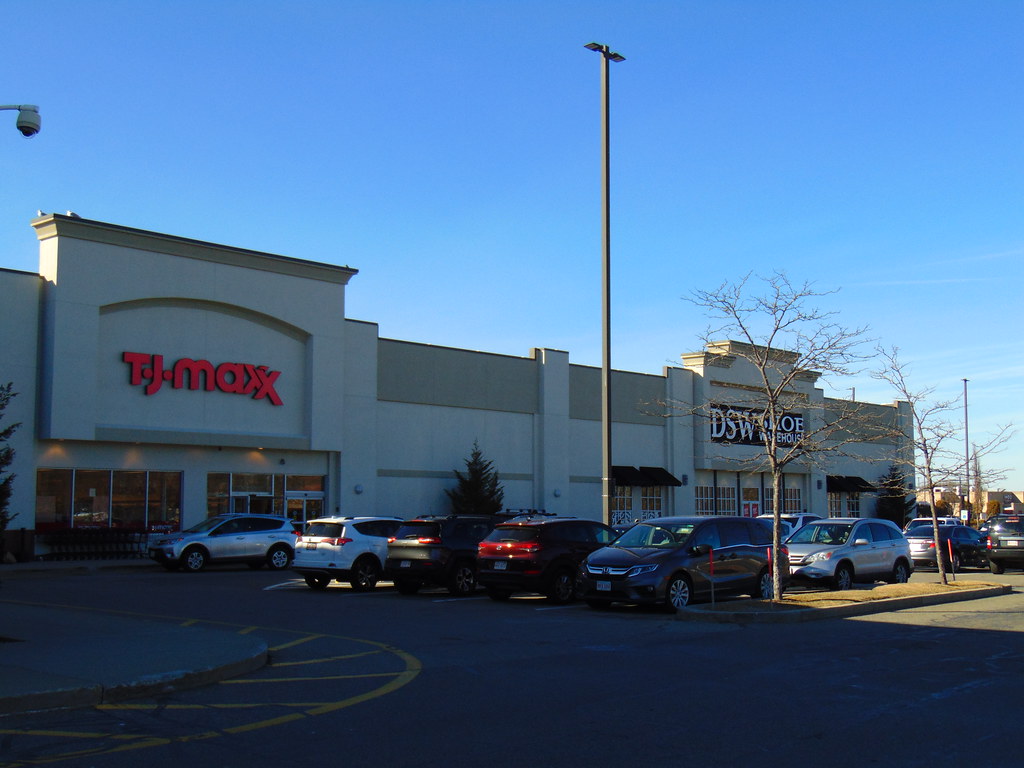 Dartmouth Plaza (Dartmouth, Massachusetts) JJBers Flickr