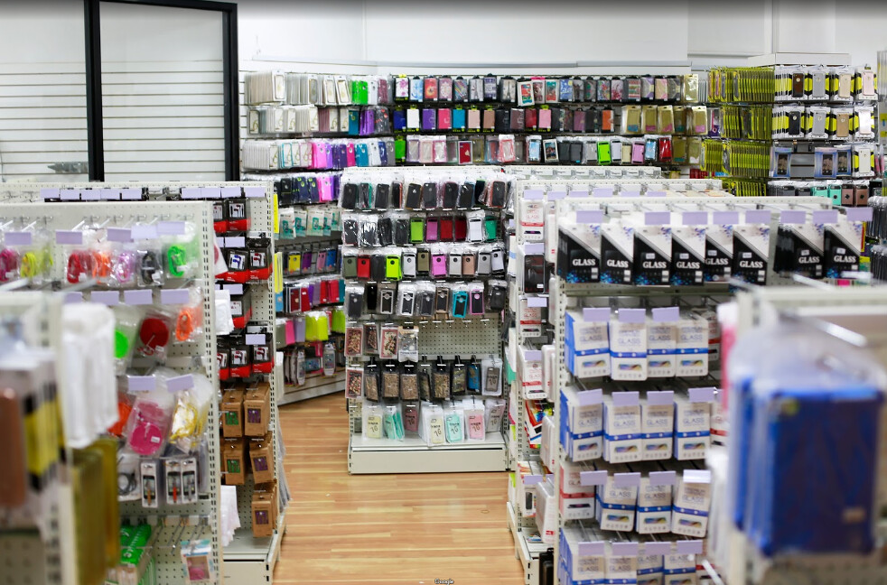 Wholesaler Accessories HLC Wholesale Inc 115 W 30th St 12… Flickr