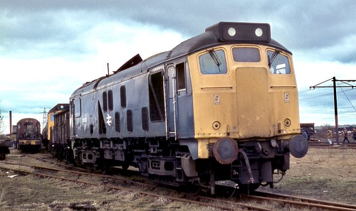 25023. | 25023 waiting to be cut up at Swindon Works. 11th J… | Flickr