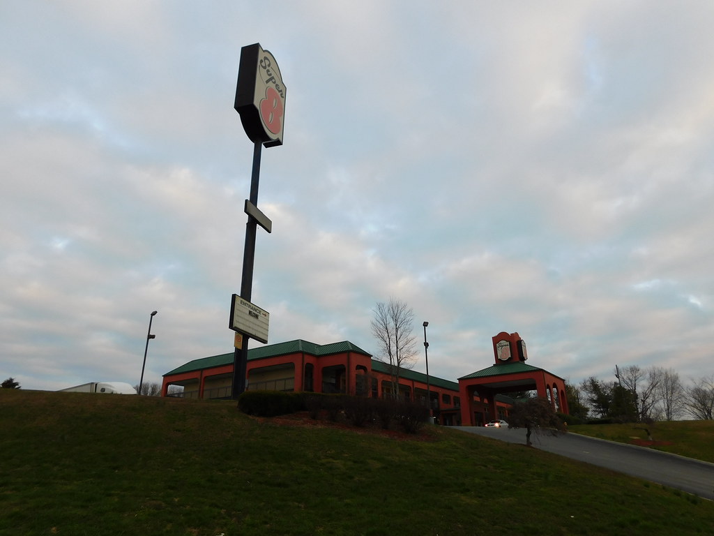 The Super 8 Knoxville, Tennessee Jimmy Emerson, DVM Flickr