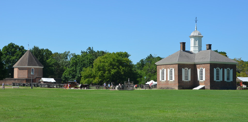 Magazine and courthouse Colonial Williamsburg, Williamsbur… Flickr
