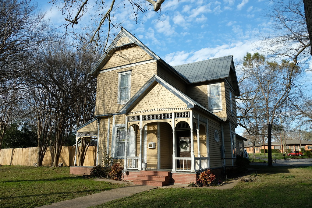 Old Houses, Waxahachie, TX 26 02.29.20(1) Gene Ellison Flickr