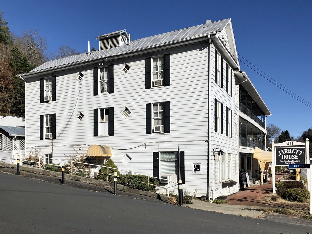 Jarrett House Hotel, Dillsboro, NC Built in 1884, the buil… Flickr