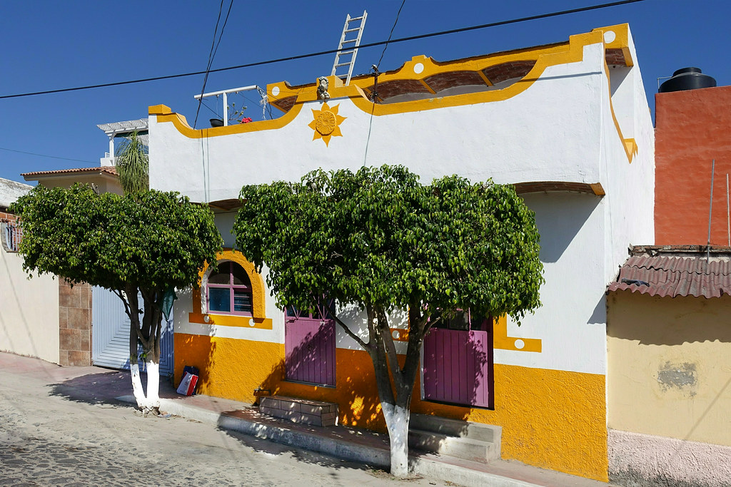 San Antonio Tlayacapan, Mexico Door, window, steps Ian Kindred Flickr