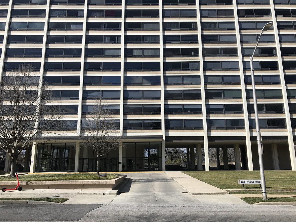 Entrance, Highfield House (19621964; Ludwig Mies van der Rohe