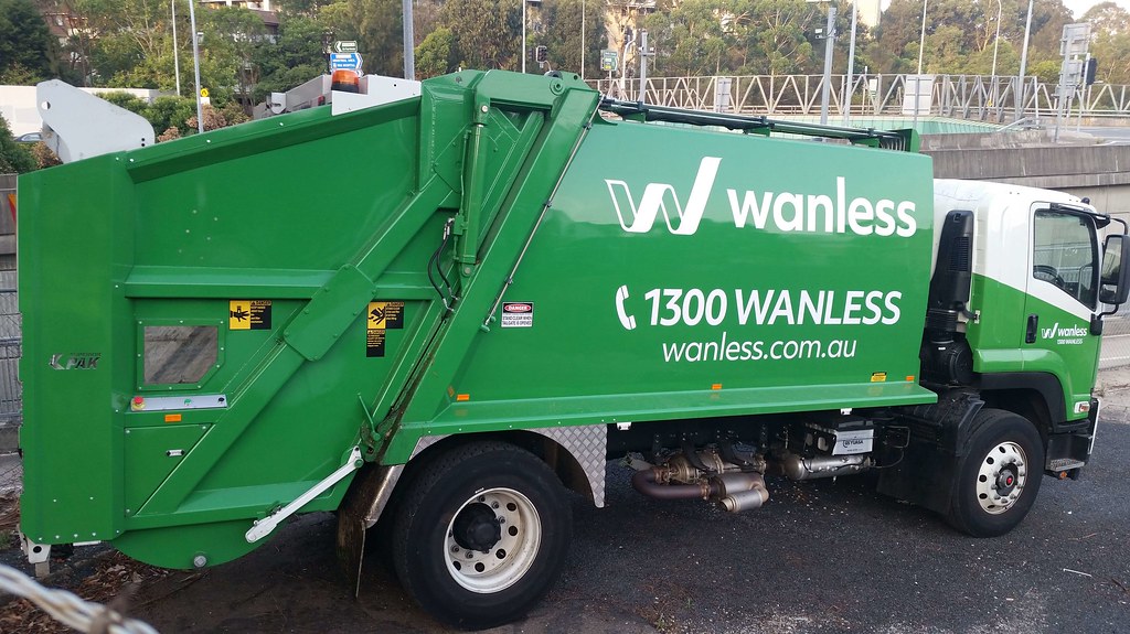 Wanless Superior Pak This 4x2 Superior Pak Isuzu rear load… Flickr