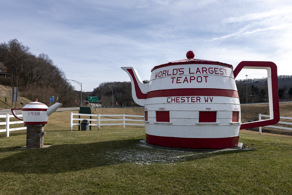 World's Largest Teapot, Chester, WV W Carolina Ave & Old U… Flickr