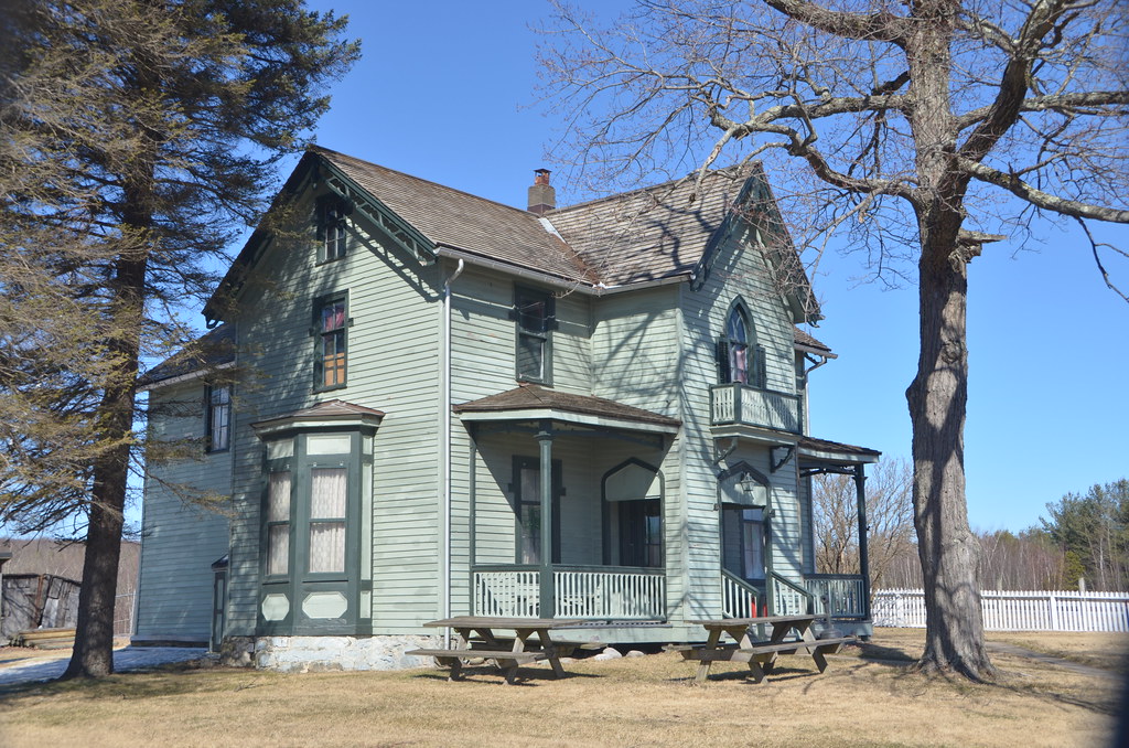 Eckley_Bluehouse Blue house in the historic Eckley Coal mi… Flickr