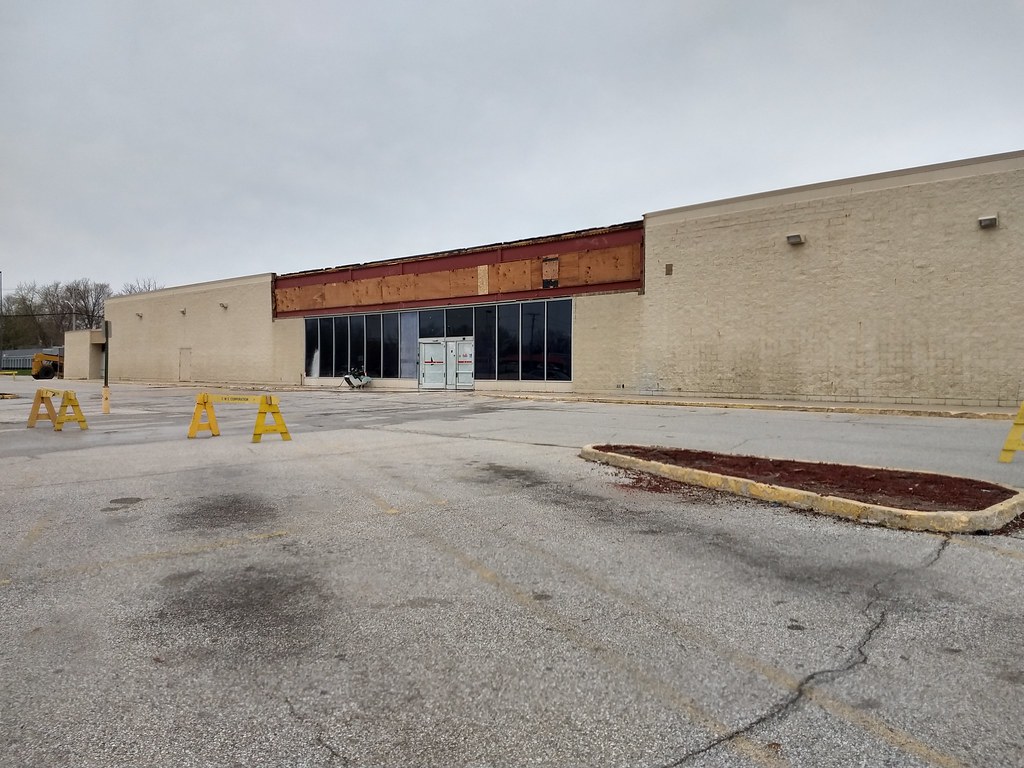 Kmart Gas City IN gameking3 Flickr