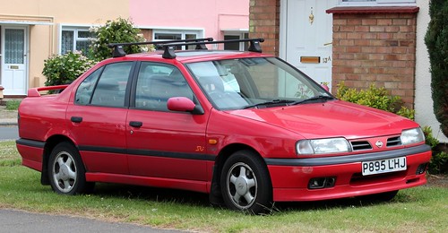 P895 LHJ 1997 Nissan Primera SRi ABS 4door. 1597cc. Suppl… Flickr