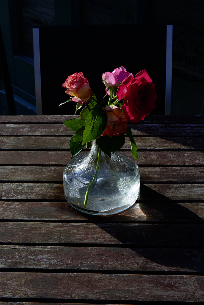vase_DSC9917105ND800 Bath, table , flowers , vase Flickr