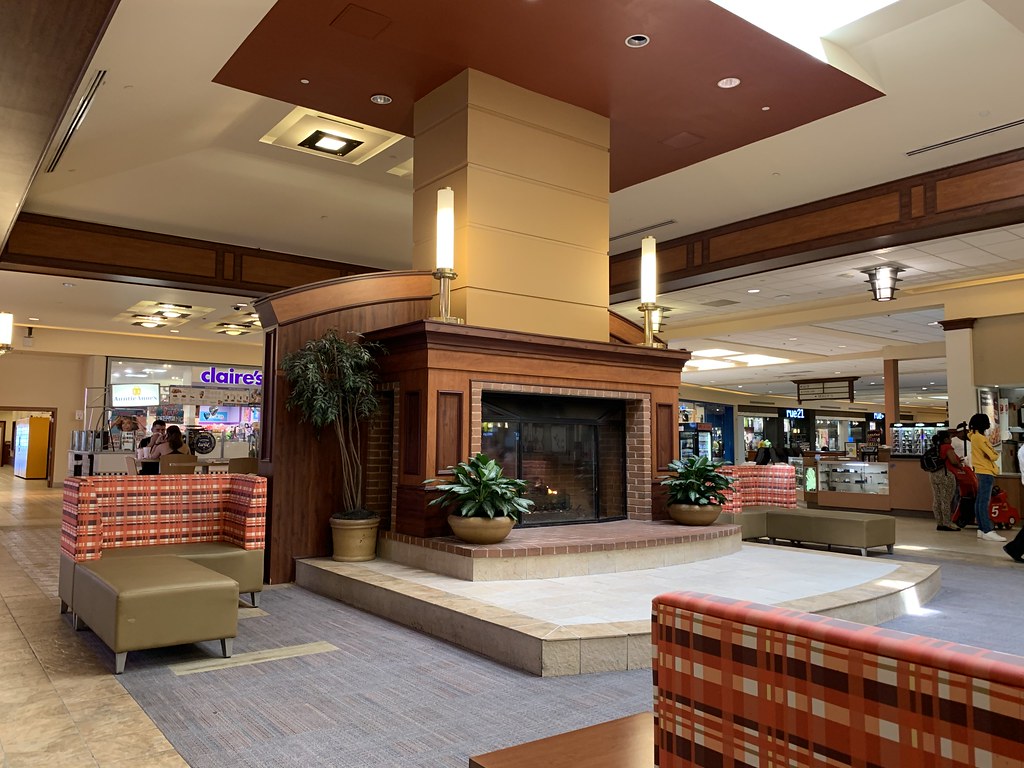 Patrick Henry Mall interior Patrick Henry Mall (565,343 sq… Flickr