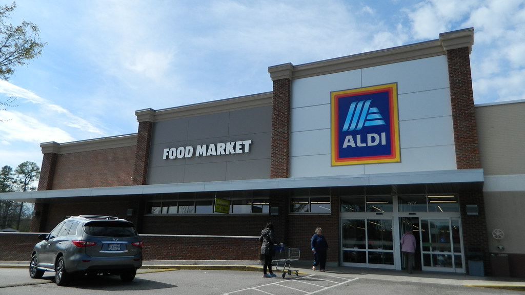 Aldi Aldi (20,276 square feet) 6295 West Broad Street, Bur… Flickr