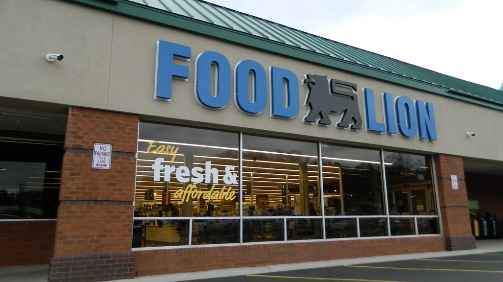 Food Lion Food Lion 1240 (30,890 square feet) 6815 Forestâ€¦ Flickr