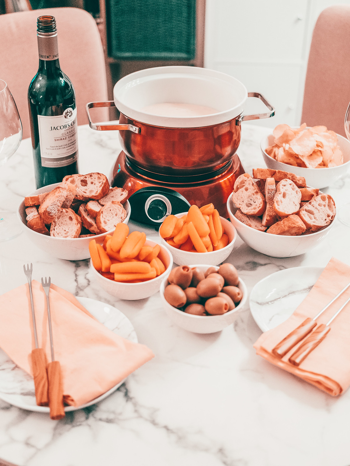 How to have the perfect cheese fondue night LUCIANA COUTO