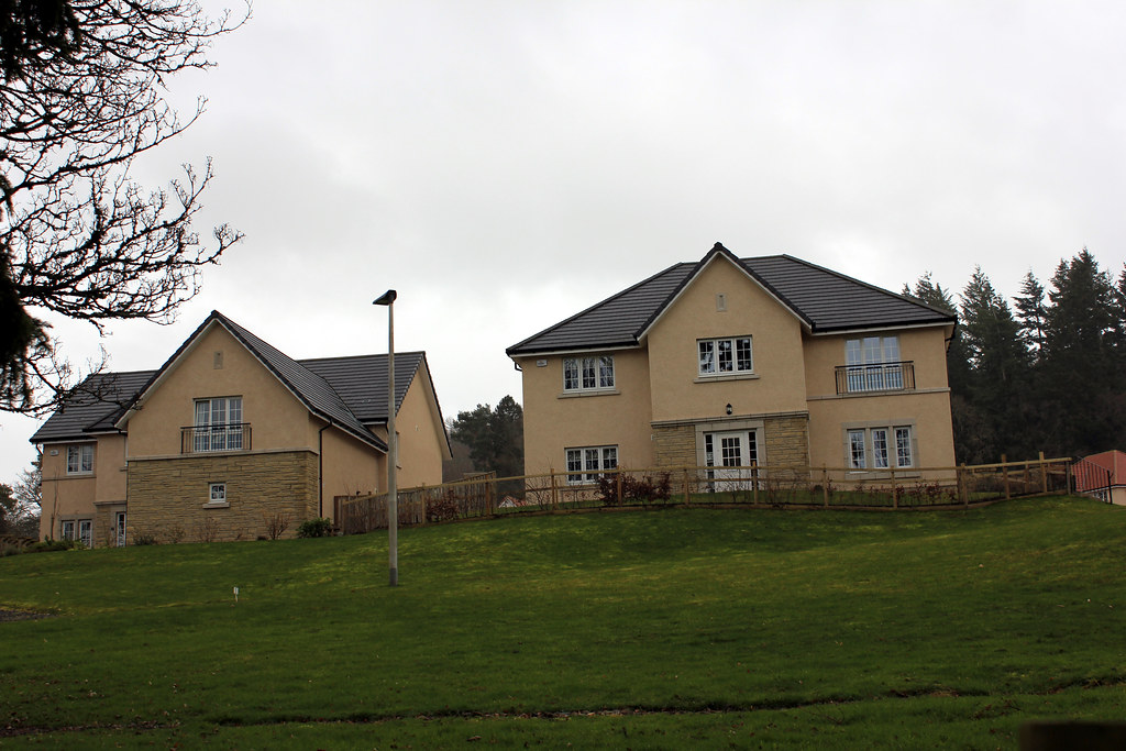 Corsiehill.Perth. Willowgate drive. boneytongue Flickr