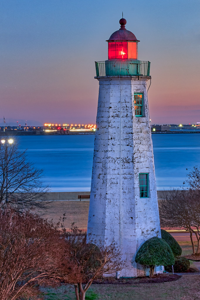 Old Point Comfort lighthouse 1604 At Fort Monroe, Hampto… Flickr