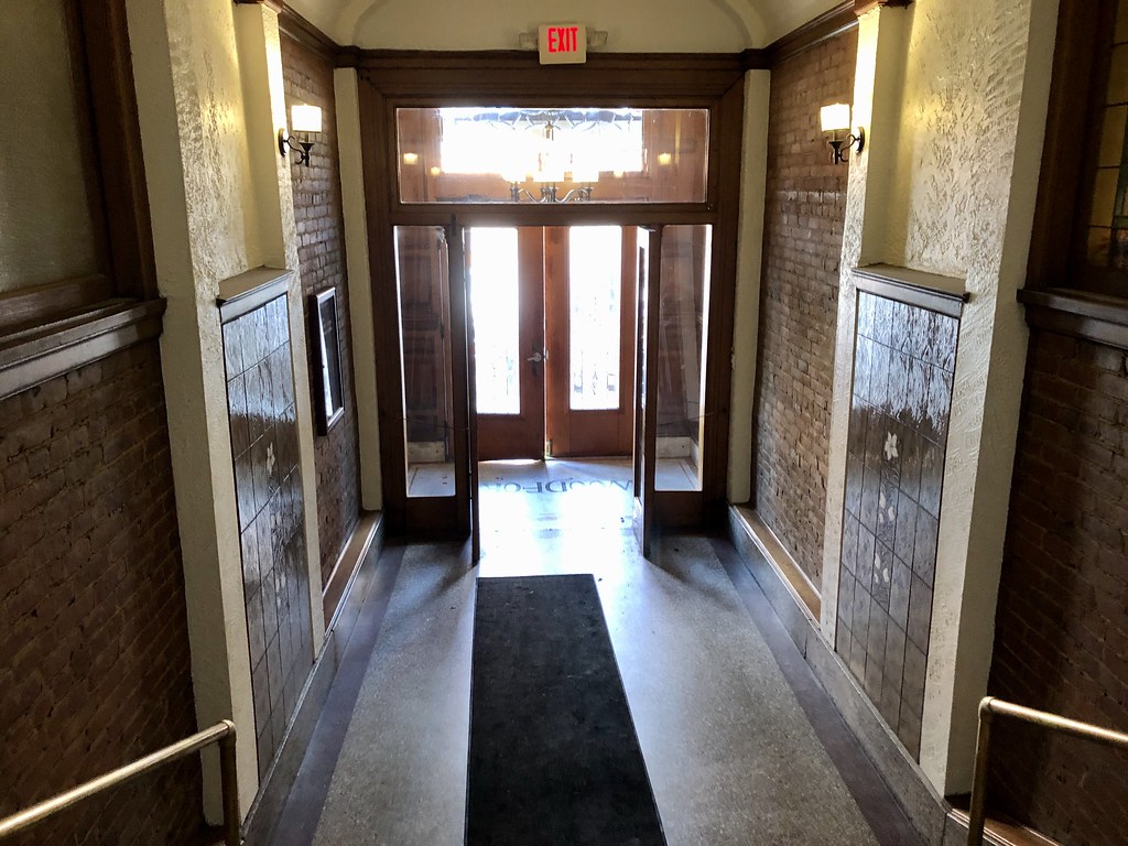 Entry Hall, The Woodford Apartments, Greenup Street, Covin… Flickr