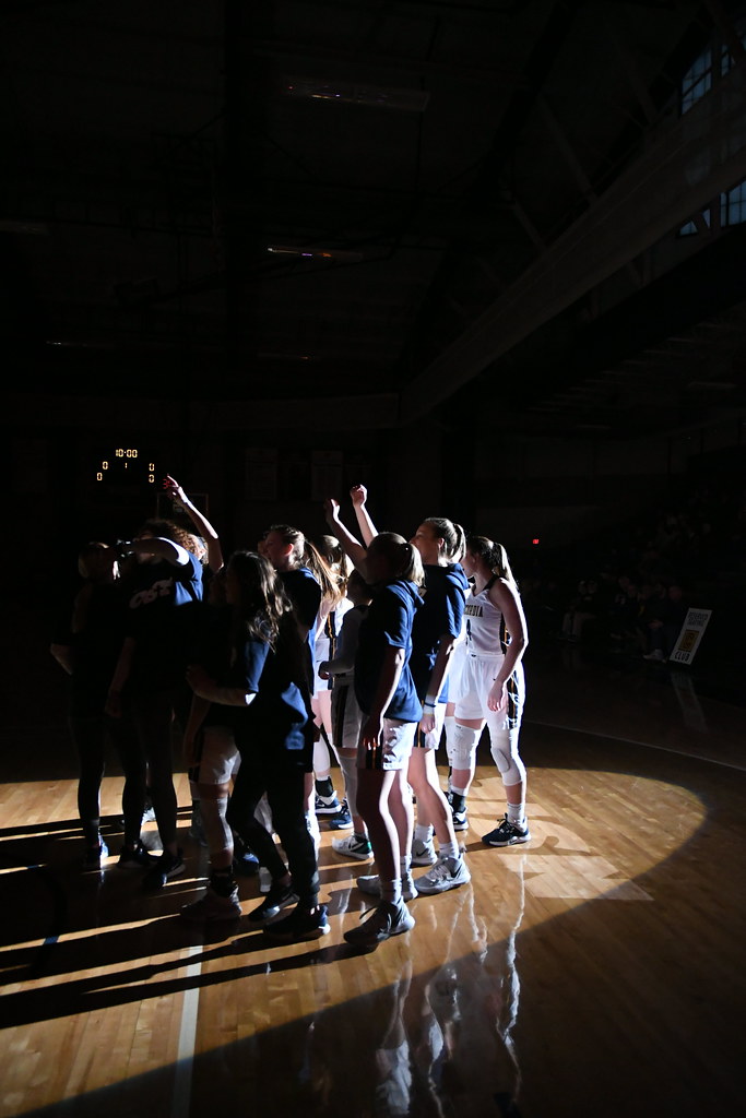 CSP_4486 The ConcordiaSt. Paul women's basketball team fe… Flickr
