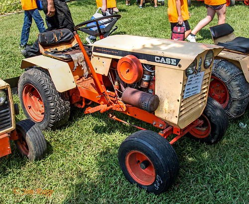 Case 155 10hp lawn tractor 1 (1968) (edit) I wasn't sure a… Flickr