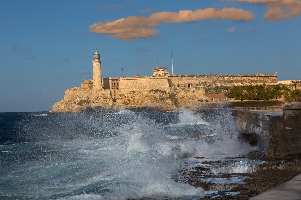 Castillo del Morro Lighthouse, Havana, Cuba 2015 Waves hit… Flickr
