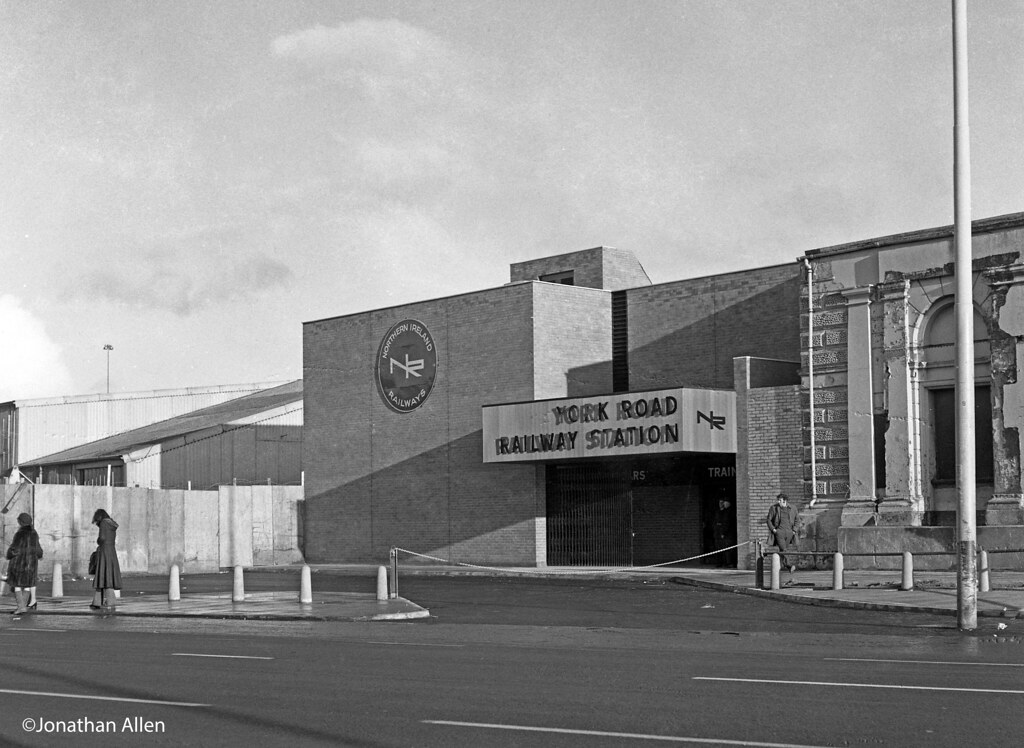 "New" York Road station, Belfast January 1976 The "new" … Flickr