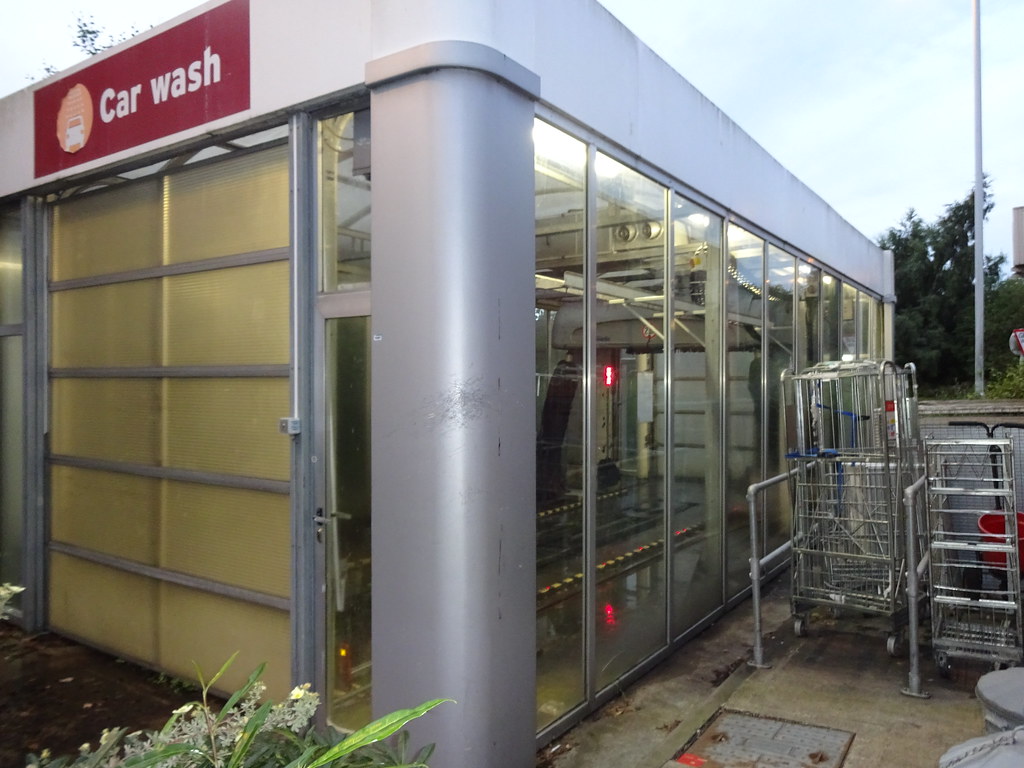 Car Wash building at Sainsburys A closed off Car Wash buil… Flickr