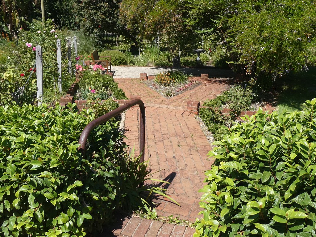 Novar Gardens / Garden at Cummins House, home of Sir John … Flickr