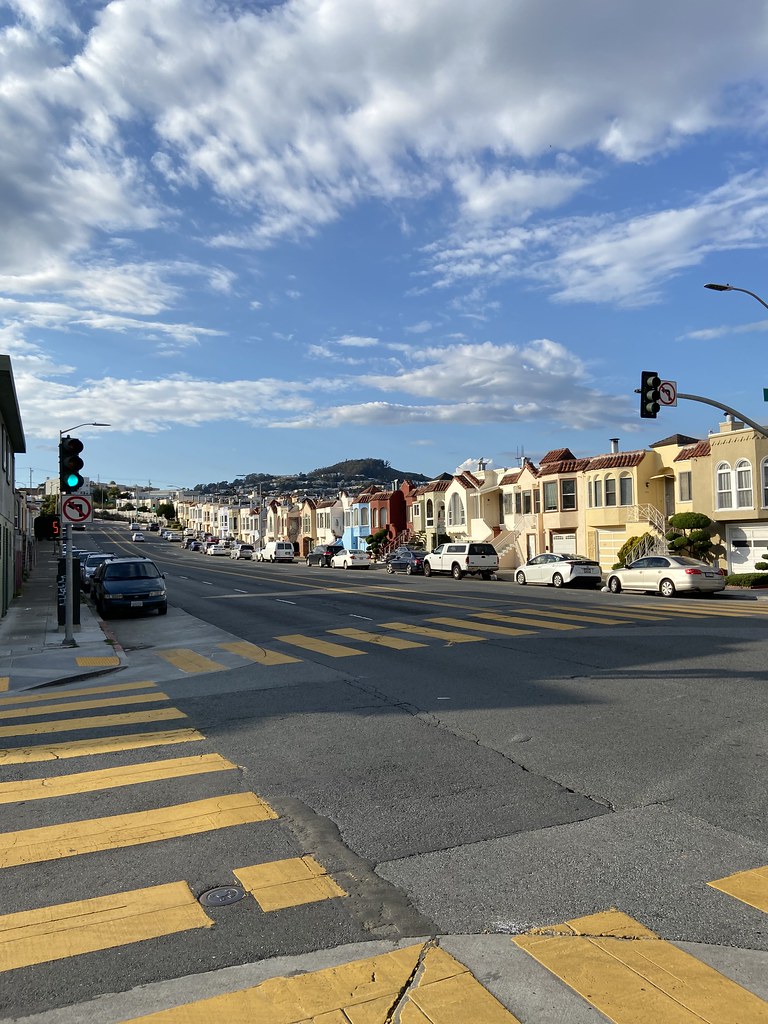 Anyday on “busy” Geneva Avenue, San Francisco. Early 1930s… Flickr