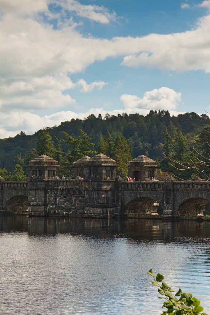 Llanwddyn dam Llanwddyn is a village in Montgomeryshire, P… Flickr