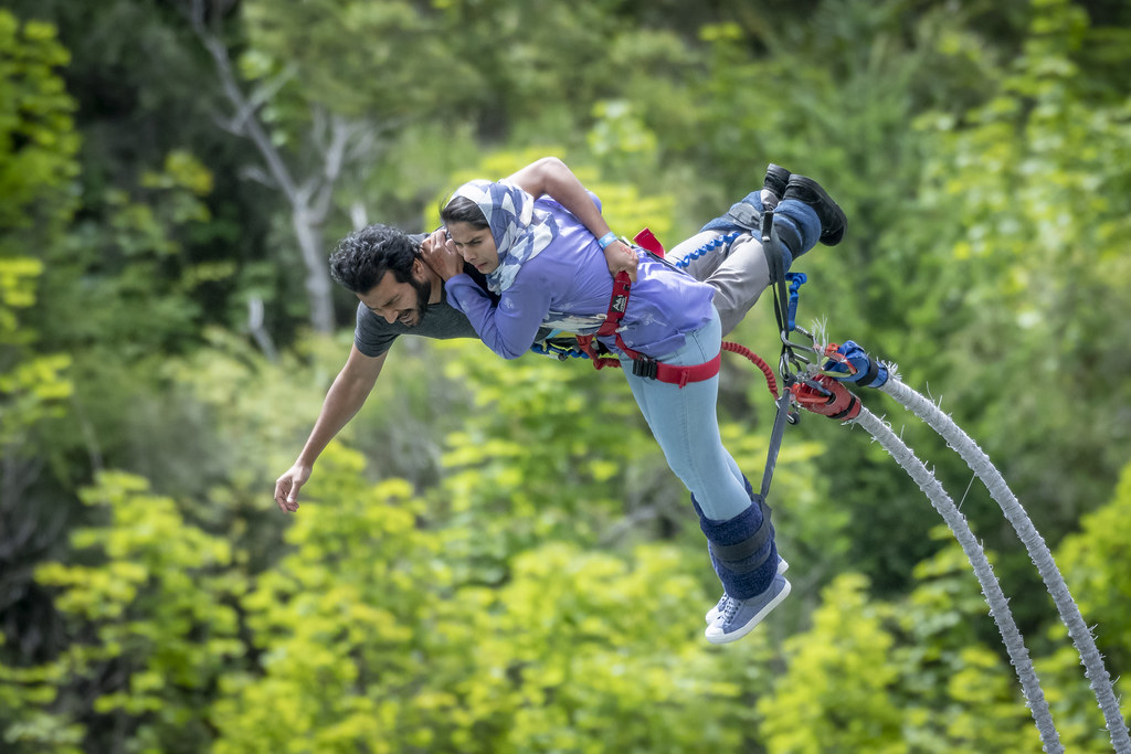 Bungy dive off the Kawarau bridge not far from Queenstown,… Flickr