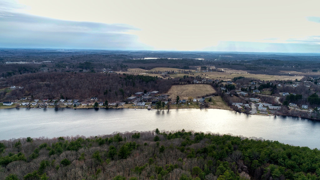 Lake gardener 731' 731 ' Amesbury ma 400' above pole hill ed