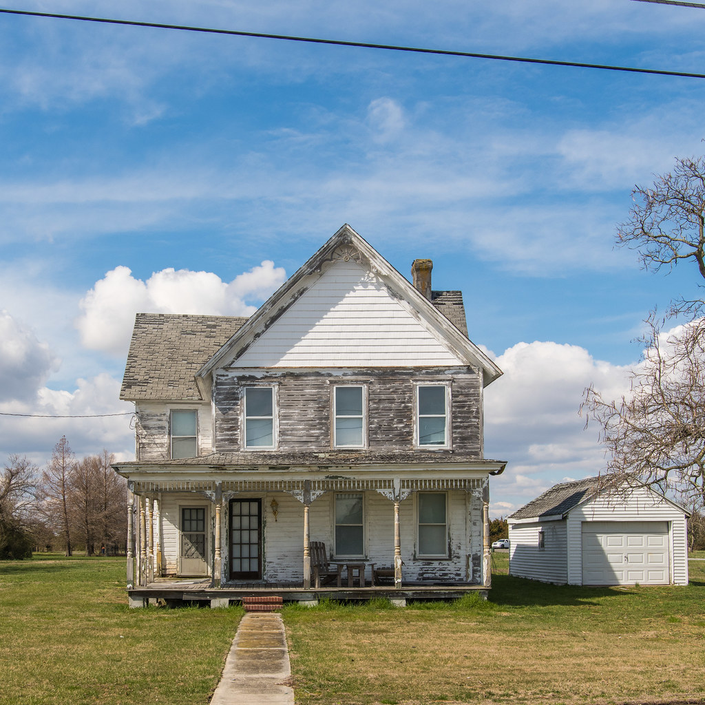 Bowers Beach, Delaware. Old house, 2 of 2 This house a blo… Flickr
