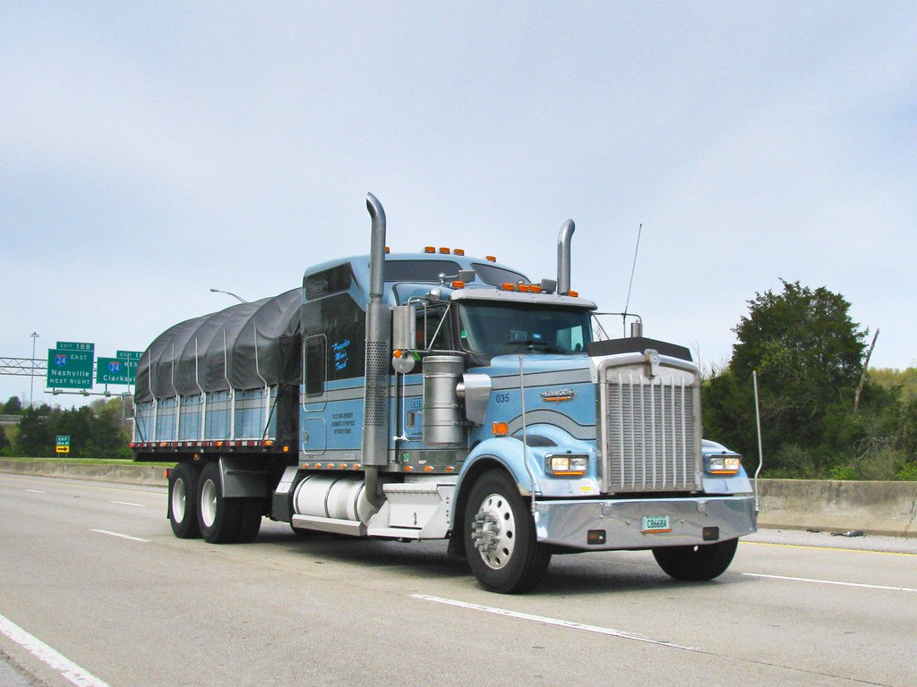 Sam Royalty Lilly Trucking of VA tnsamiam Flickr