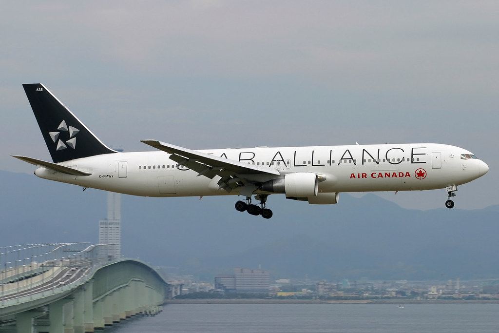 Air Canada Boeing 767300ER CFMWY Star Alliance liv… Flickr