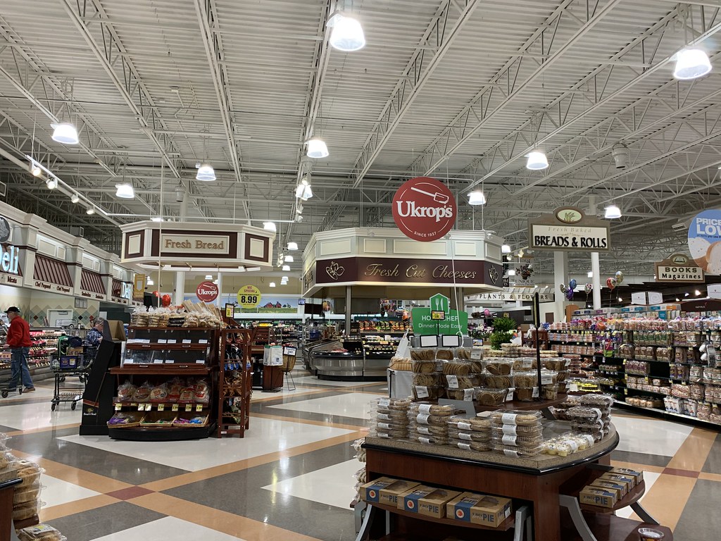 Harris Teeter interior Harris Teeter 320 (52,610 square f… Flickr