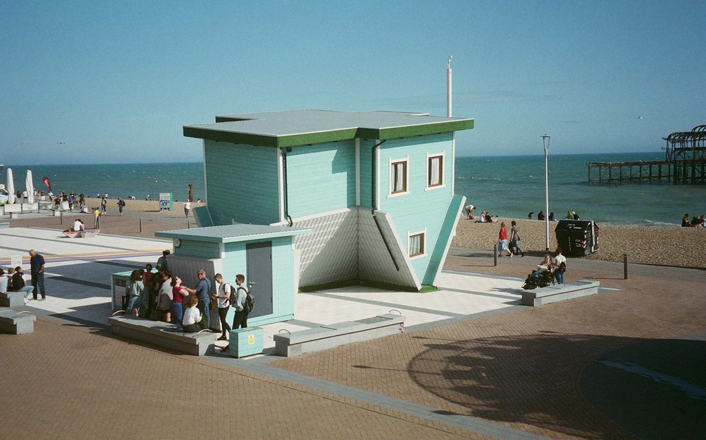 Brighton 20th July 2019. Olympus Accura Zoom 80 and old, e… Flickr