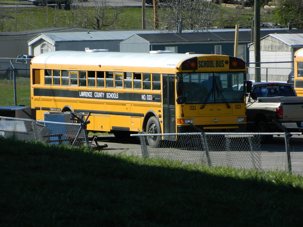 Lawrence County Schools 023 Bus lot Louisa, KY. Bus has … Flickr