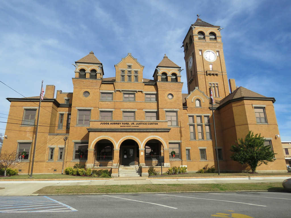 Macon County (Alabama) courthouse Tuskegee, Alabama. jimsawthat